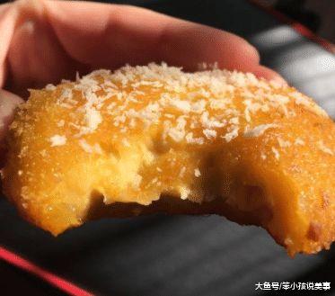 和妈妈吃酥瓜,共享酥瓜甜蜜时光