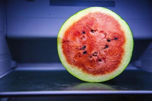 吃瓜哪年出现,揭秘“吃瓜”一词的诞生与流行