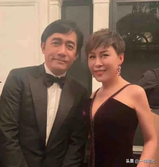 明星吃瓜群头像,揭秘娱乐圈幕后趣闻，头像背后的故事