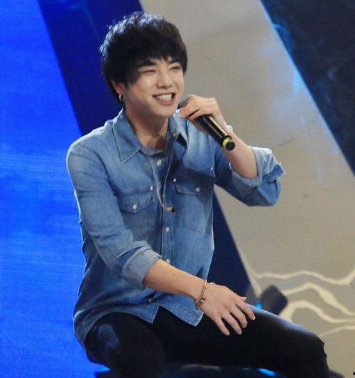 华晨宇明日之子吃瓜,吃瓜群众热议背后的真相