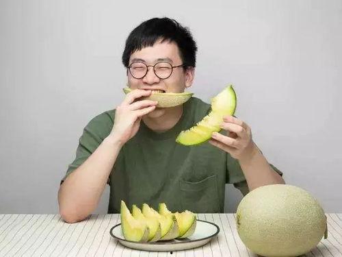 吃瓜蜜瓜喉咙甜的难受,喉咙不适的甜蜜烦恼