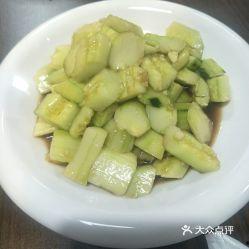 靓靓吃瓜