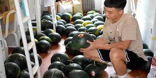 河南学校宿舍吃瓜